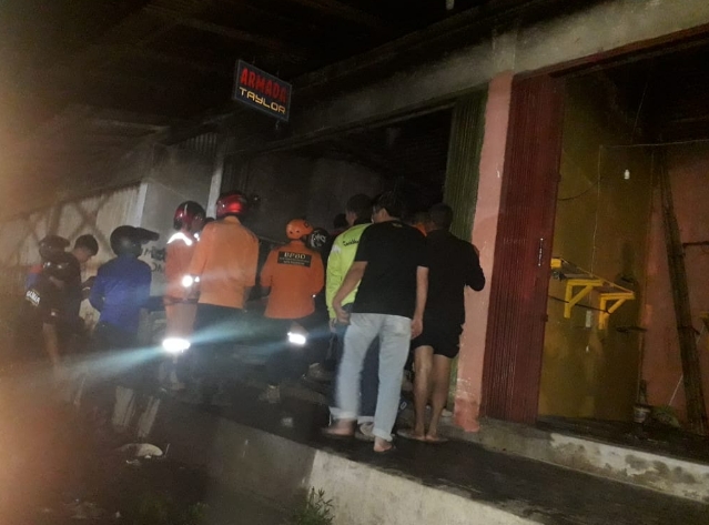 Dua Kios di Pasar Terminal Nendagung Terbakar