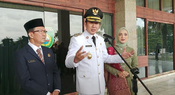 Usai Dilantik Jadi Wabup Muara Enim, Ahmad Usmarwi Langsung Naik Status Jadi Plt Bupati