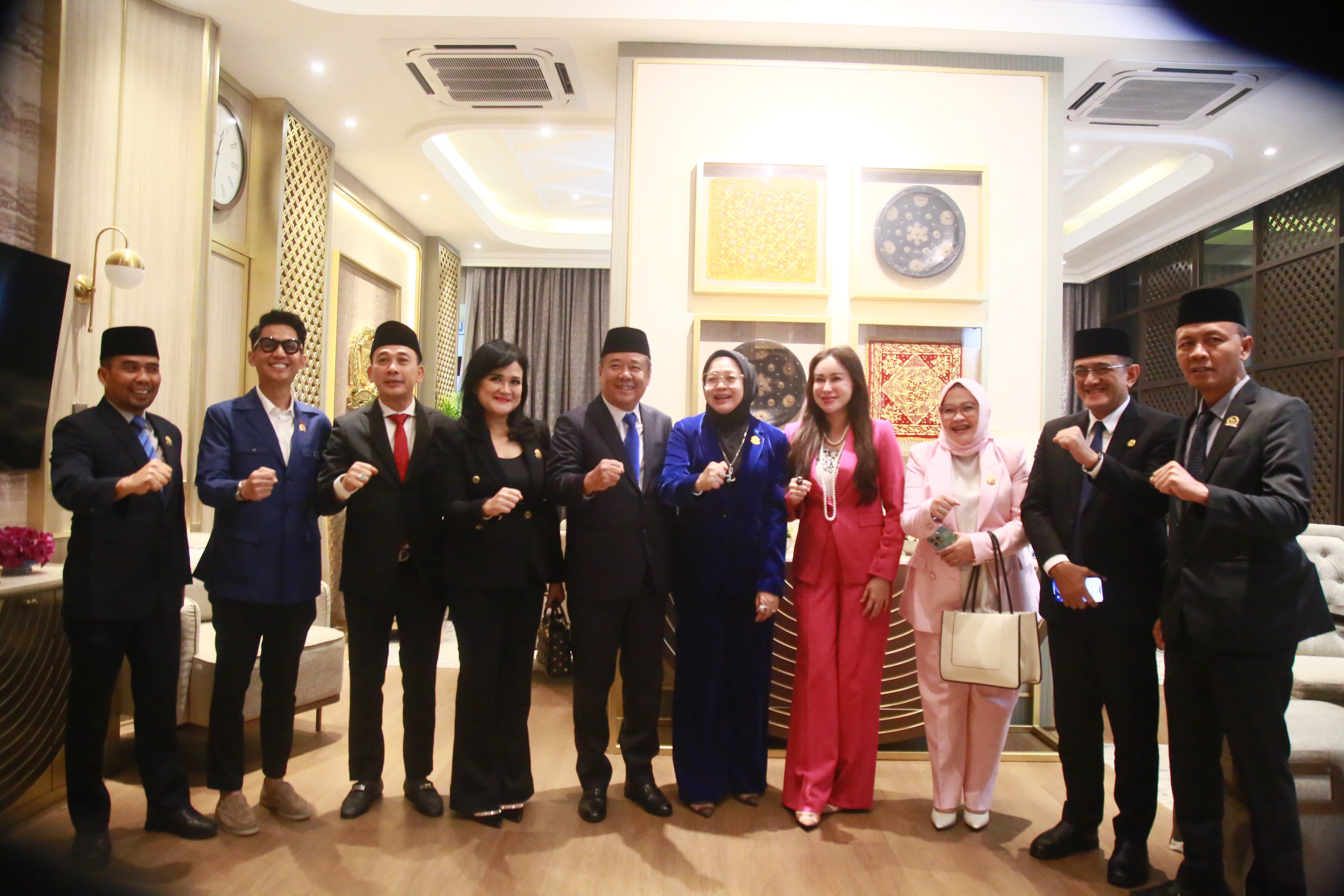 Wagub Cik Ujang Jawab Pandangan Fraksi DPRD Sumsel Soal Raperda APBD 2024