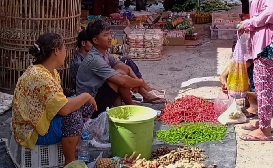 Jelang Hari Raya Idul Adha, Harga Bumbu Dapur di Pasar Kalangan Sanga Desa Stabil