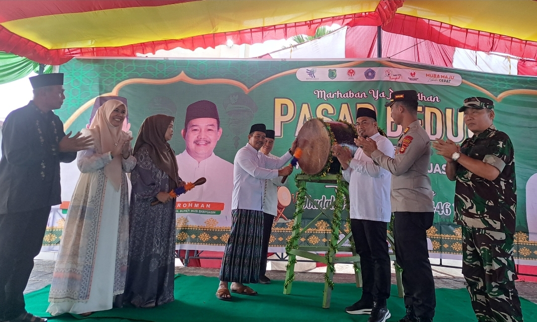 Berjalan Hingga Sekarang, Wabup Rohman Ternyata Pencetus Pasar Bedug di Sungai Lilin