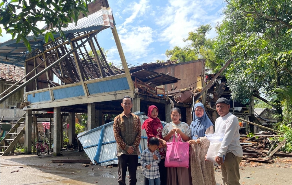 Rumah Panggung di Mangun Jaya Roboh, Dihuni 7 Orang, Tak Ada Korban Jiwa