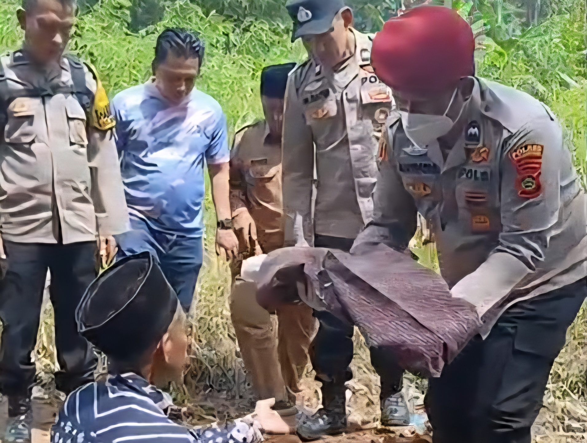 Diberi Nama Kenzi Aurora, Bayi yang Ditemukan di Belakang Ruko Warna-Warni Akhirnya Dimakamkan Layak