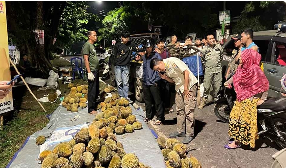 Lapak Pedagang Durian Bermunculan di Kota Palembang, Pemkot Himbau Tertib 
