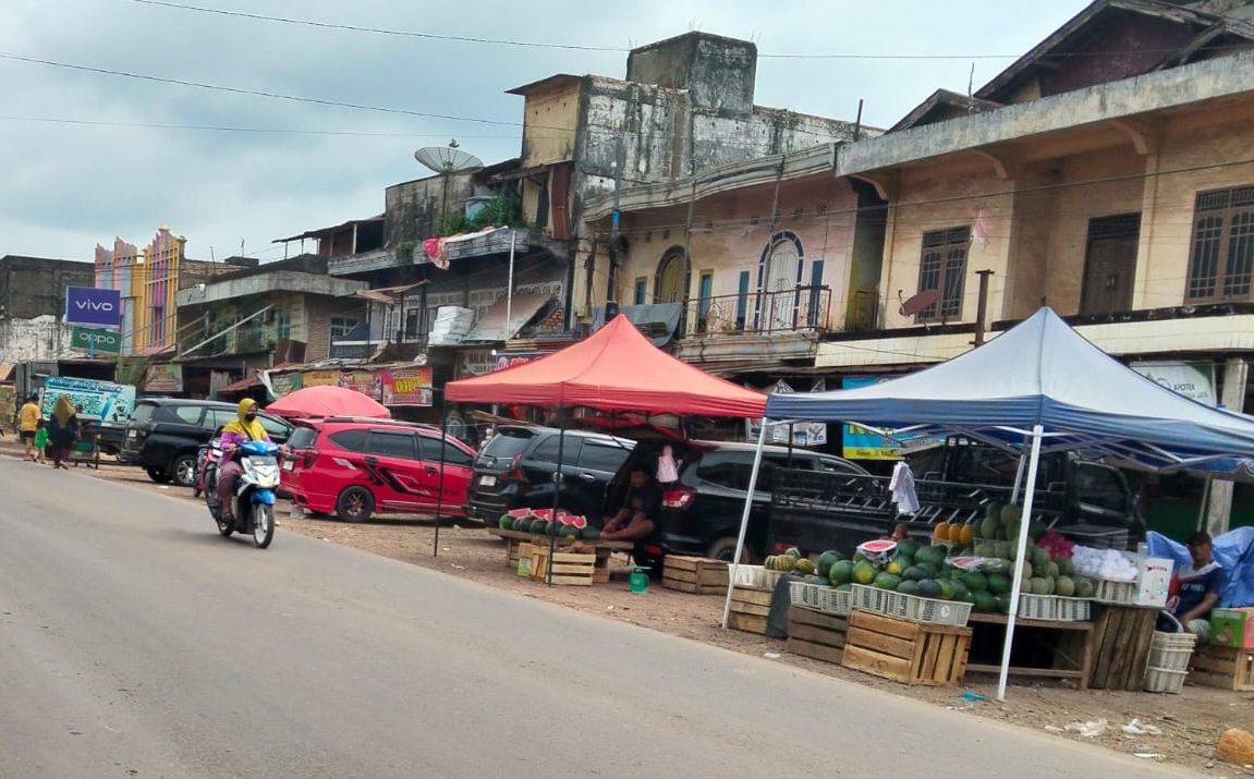 Penertiban Pedagang di Bahu Jalintim Palembang–Jambi Dipercepat, Cegah Macet Jelang Arus Mudik