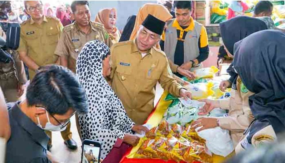 10 Ton Sembako Untuk Pasar Murah di Plakat Tinggi, Tekan Inflasi Daerah, Bantu Warga Muba Saat Kemarau