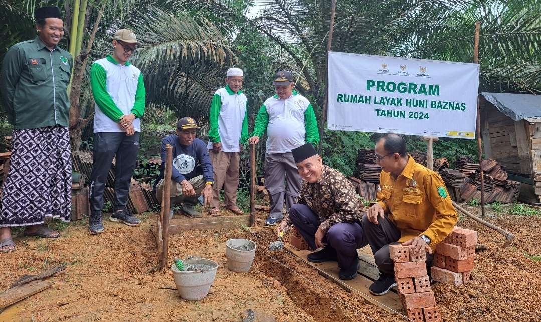 Warga Desa Sumber Rejeki Dapat Bedah Rumah, Dari Baznas Muba