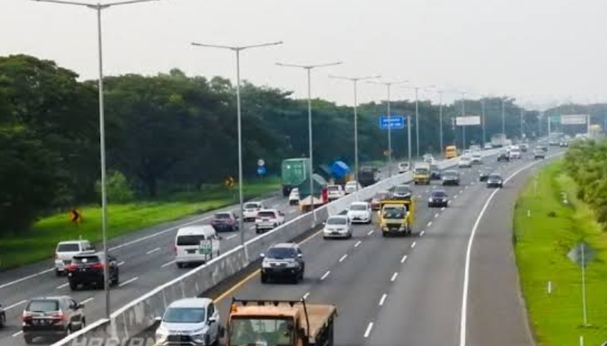Libur Imlek 2026, Bandung Diserbu 150 Ribu Kendaraan, Tol Padaleunyi Naik Signifikan