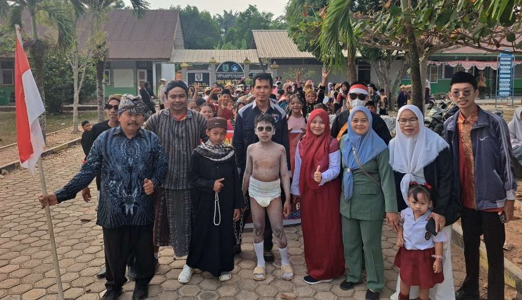 Pawai Karnaval SDN 1 Mekar Jadi Semarak, Siswa Cosplay Pejuang hingga Petani