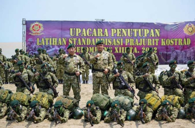 Kapolri Jadi Warga Kehormatan Kostrad