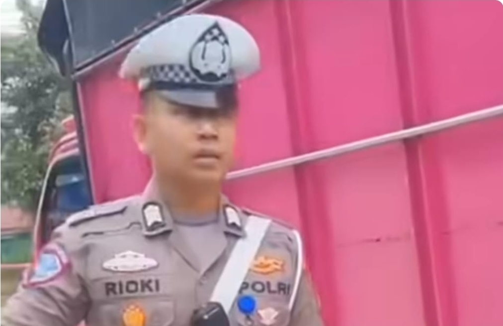 Viral! Insiden Polisi Pecahkan Kaca Truk di PALI, Propam Polda Sumsel Turun Tangan