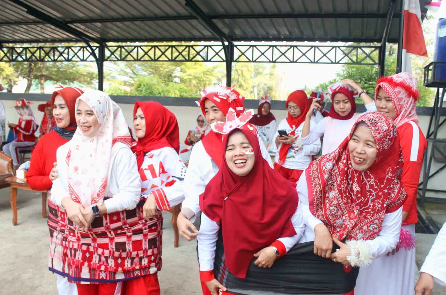 Keseruan Beragam Lomba Peringatan HUT RI ke-78 di Dinkominfo Muba, Bikin Kadis Tertawa Terpingkal-pingkal