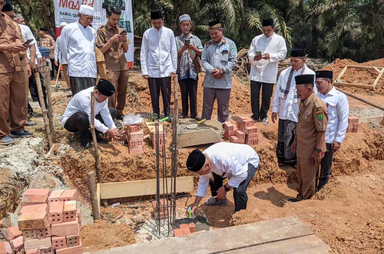 Ponpes Darul Qura'an Mafaza Sungai Lilin Bangun Masjid Baru, Sekcam Peletakkan Batu Pertama