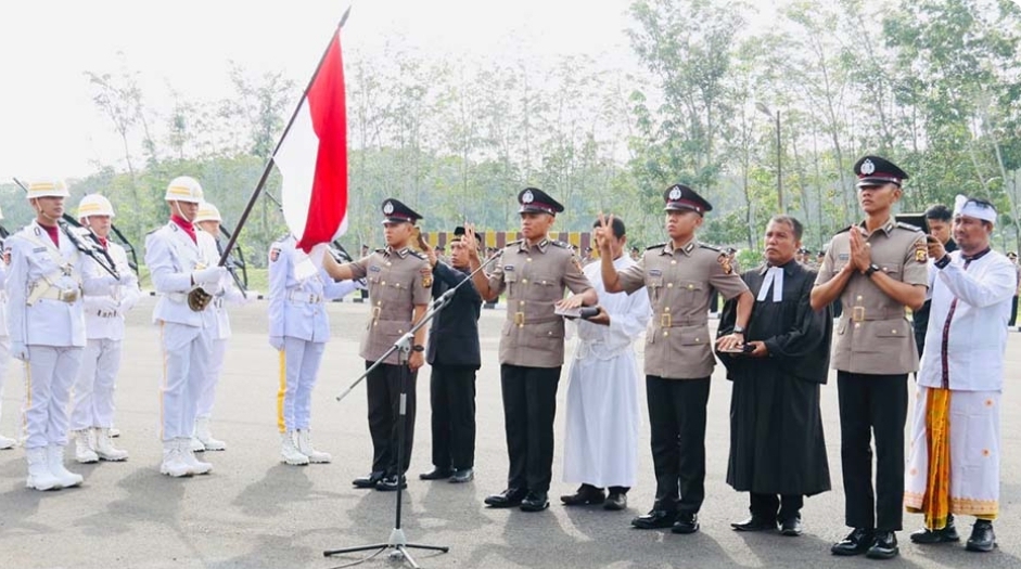 167 Bintara Diktuba Polri SPN Betung Dilantik dan Disumpah, Berikut Nama Lulusan Terbaik Umum