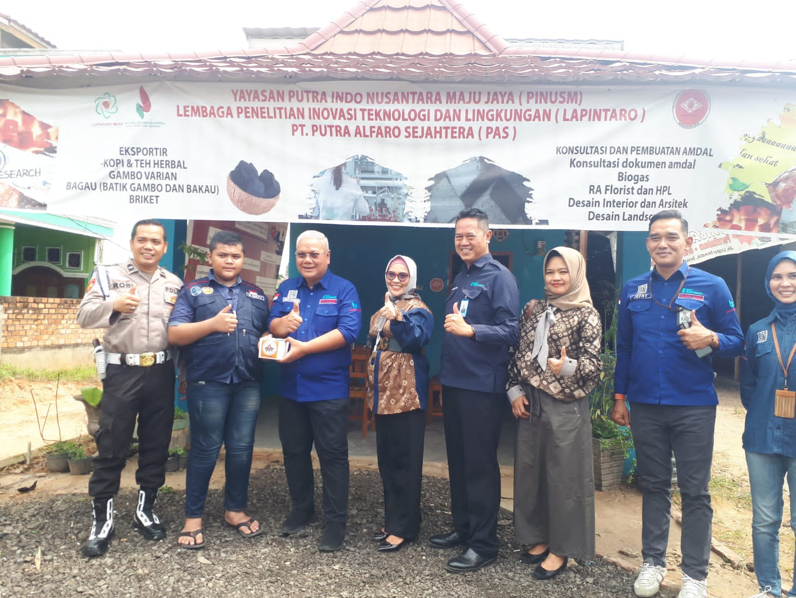 Warga Sekayu Musi Banyuasin Ini Membuat Usaha Briket, Memanfaatkan Limbah Sawit dan Batok Kelapa Jadi Cuan