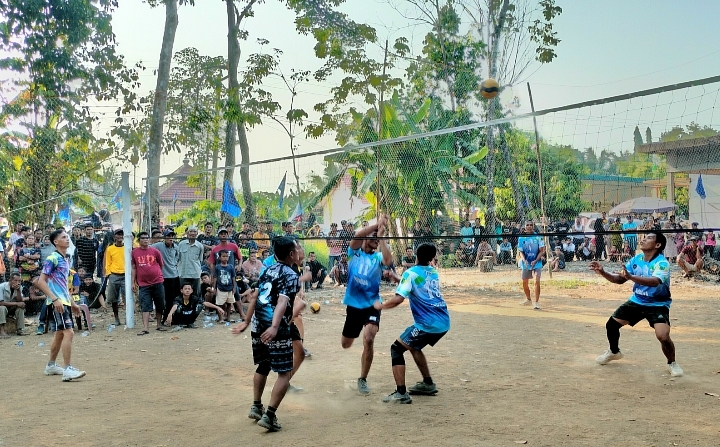 96 Tim Ikuti Turnamen Bola Voli Karang Taruna Sanga Desa Cup 2023, Hadiah Total Puluhan Juta Rupiah