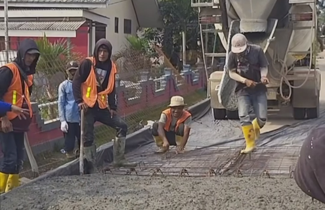 Kementrian PUPR Percepat Pengerjaan Perbaikan Jalan Muara Padang - Muara Sugihan Banyuasin