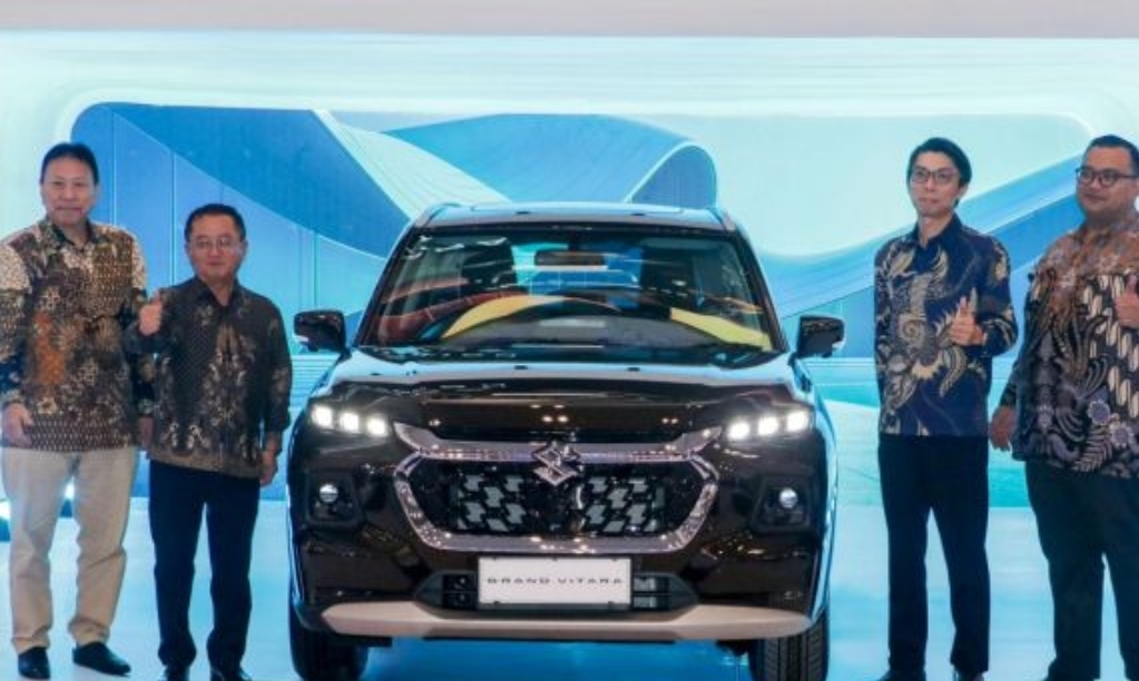 Suzuki Grand Vitara Tampil Lebih Segar di GJAW 2025, Hadirkan Warna Baru dan Fitur Kenyamanan Premium
