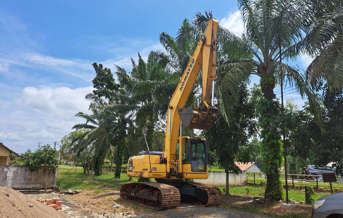 Selama Momen Mudik Lebaran, PU PR Muba Siagakan 1 Unit Alat Berat di Jalintim