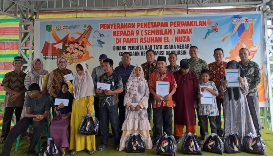 Kejari Muba Serahkan Putusan Perwalian bagi 9 Anak di Panti Asuhan El-Nuza Babat Toman