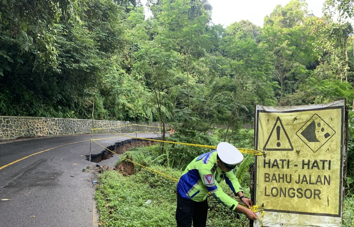 Jalan Nasional Liku 9 Amblas, Arus Kendaraan Sistem Buka Tutup