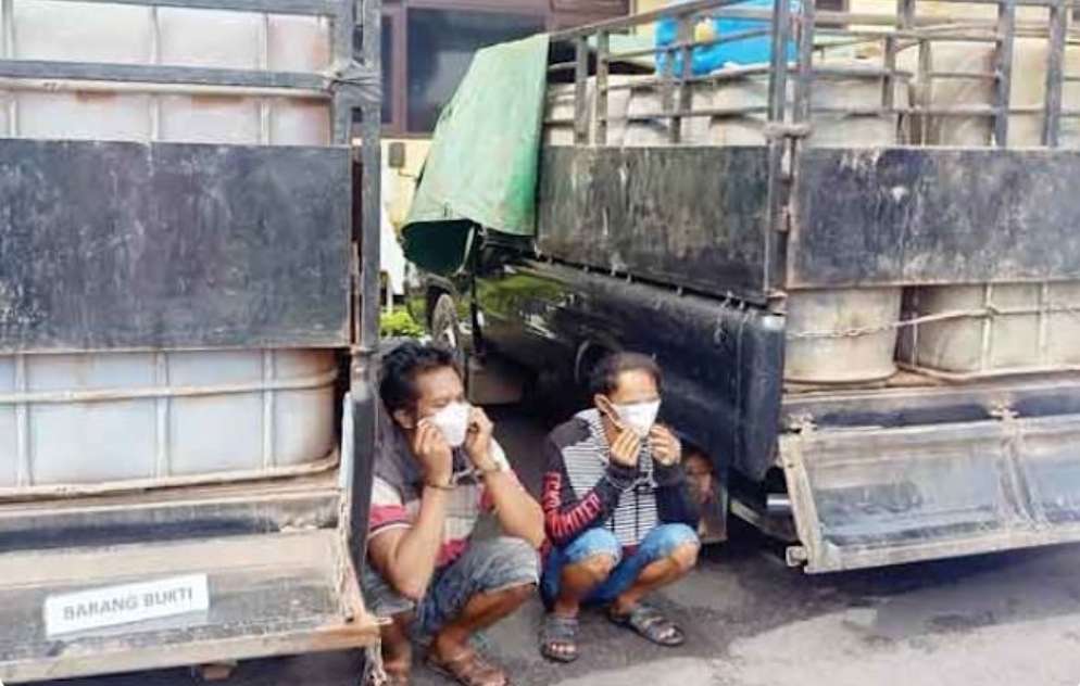 Polisi Amankan 2 Kendaraan Pengangkut Minyak Putih Ilegall, Dari Babat Toman Tujuan Gudang di Palembang