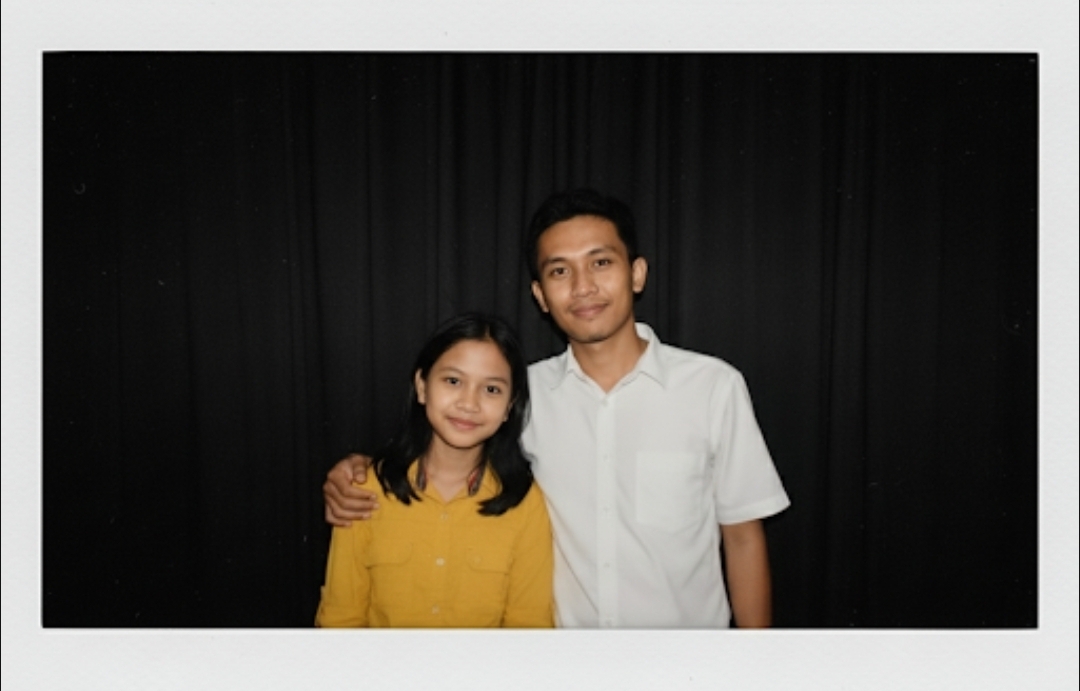 Lagi Viral! Begini Cara Bikin Foto Polaroid Bareng Keluarga & Idola Pakai Gemini AI