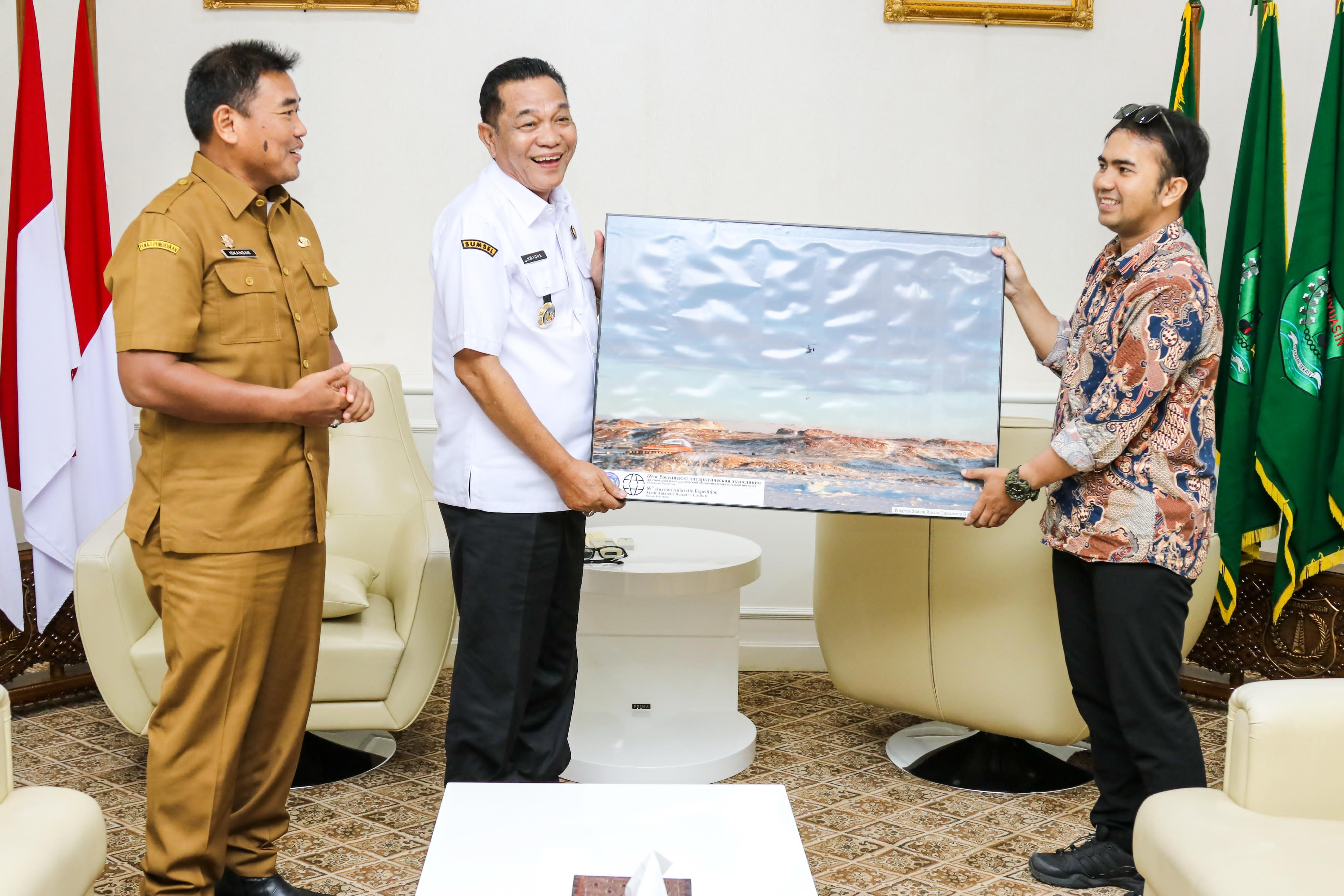 Pulang dari Rusia, Gerry Utama Sowan ke Bupati, Siap Berkontribusi Nyata untuk Muba