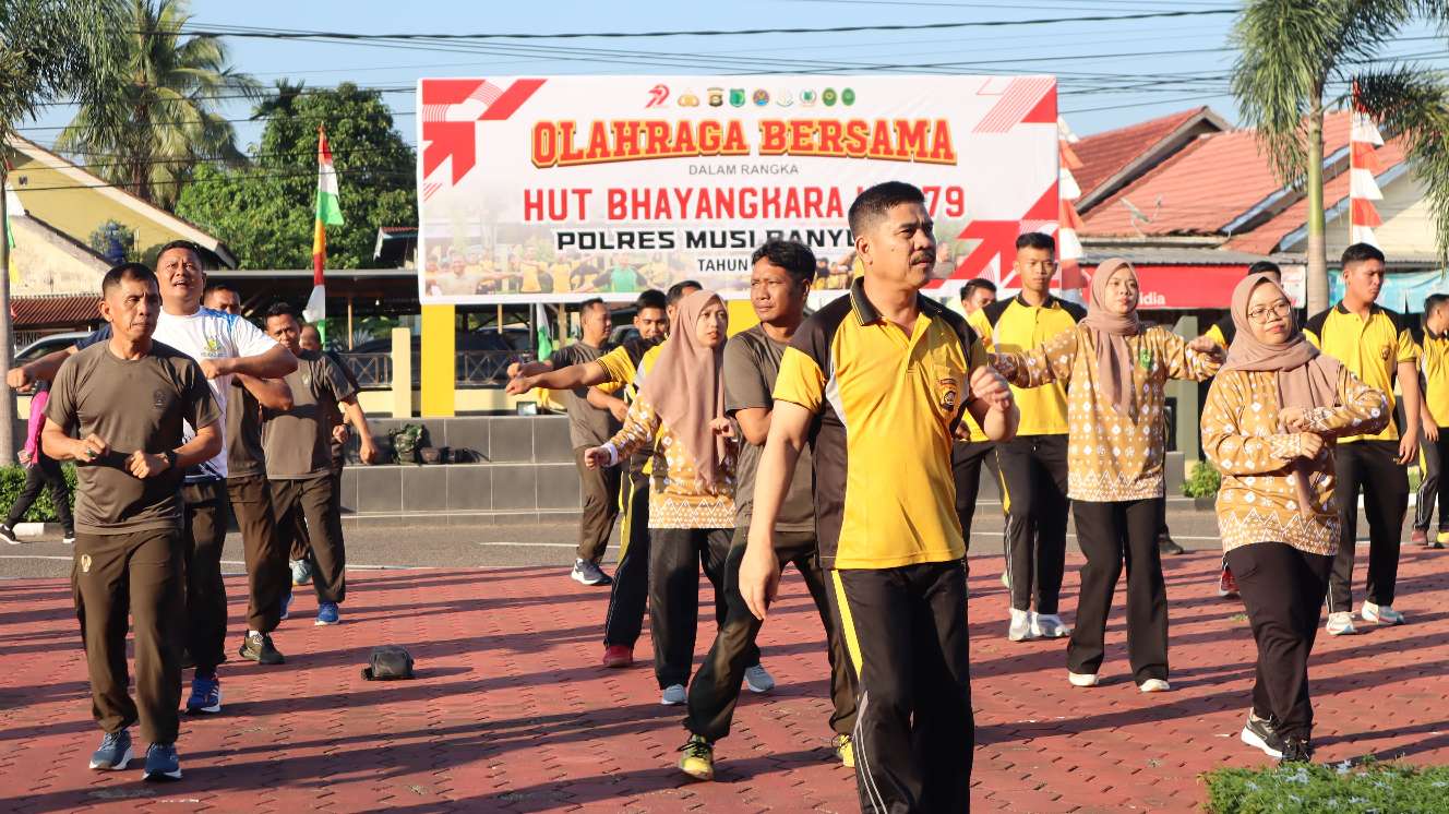 Semarak HUT Bhayangkara ke-79, Polres Muba Gelar Apel dan Olahraga Bersama Forkopimda dan Masyarakat