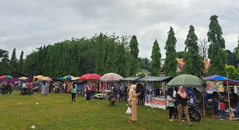 TPS Dikumpulkan Disatu Titik, Muncul Pasar Dadakan di Desa Sumber Rejeki