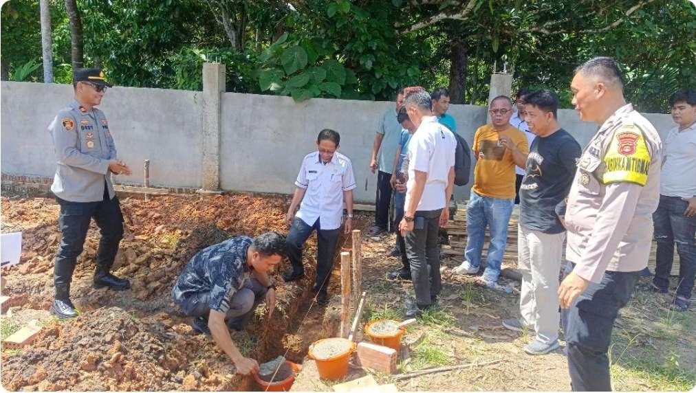 Polsek Babat Toman Resmikan Groundbreaking Dapur SPPG MBG Tahap III, Wujud Dukungan Polri pada Pemenuhan Gizi 