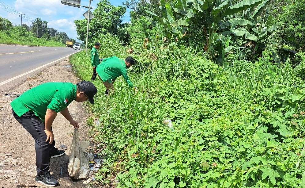 UPT DLH Sungai Lilin Patroli Sepanjang Jalintim, Antisipasi Tempat Pembuangan Sampah Liar