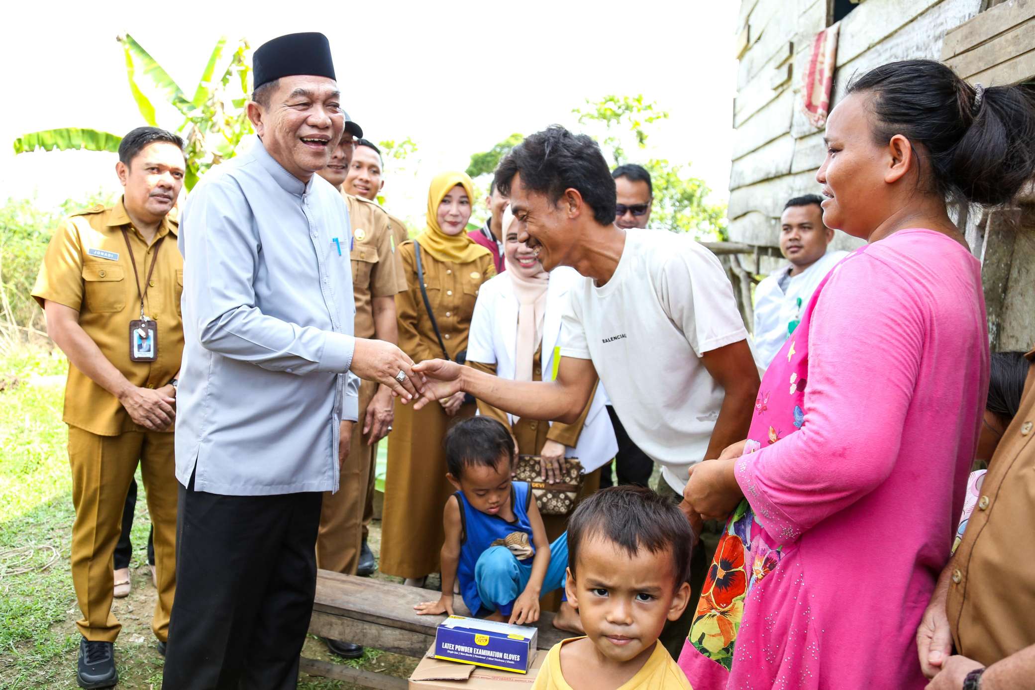 Bupati H M Toha Hibahkan Tanah Pribadi untuk Romi dan Keluarga