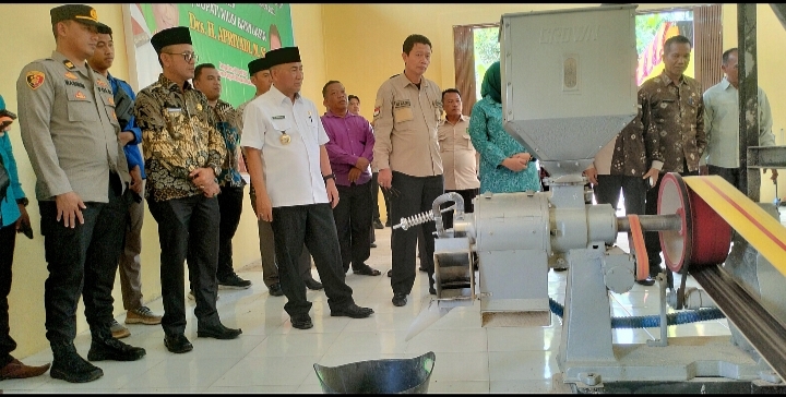 Didampingi Camat Sanga Desa Pj Bupati Muba Resmikan Lumbung Pangan di Ngulak