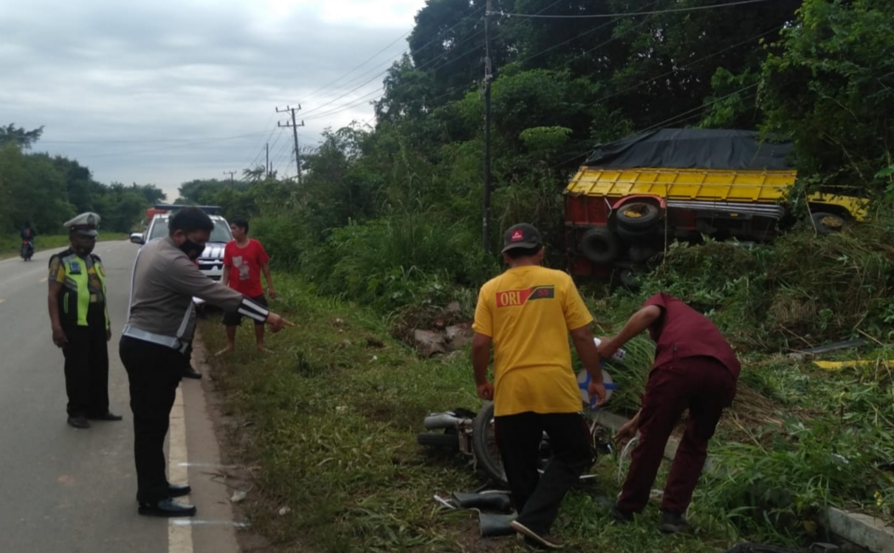 Warga Srigunung Meninggal di Tabrak Truk