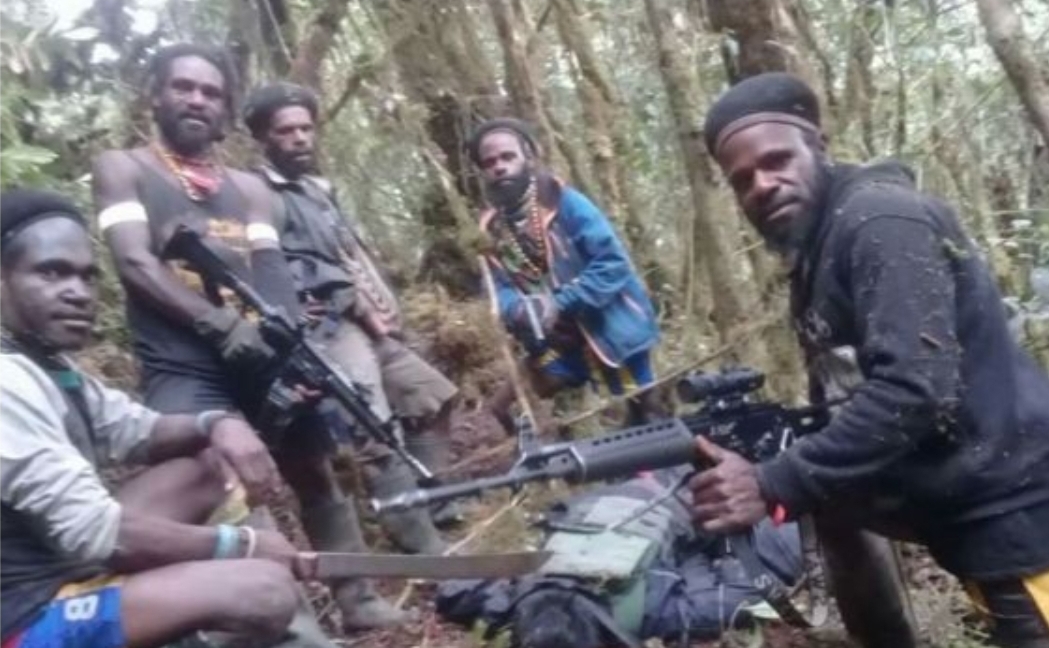 TNI Berhasil Lumpuhkan Tiga Anggota OPM di Puncak Papua, Senjata yang Dirampas 2019 Akhirnya Ditemukan