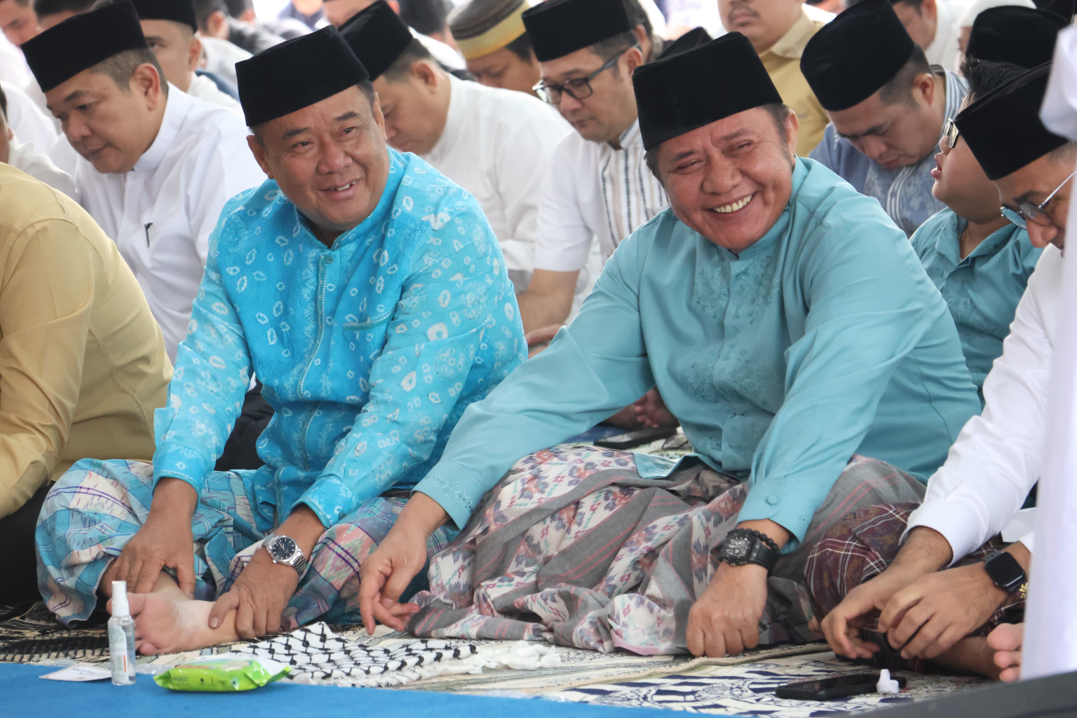 Shalat Idul Adha Berjamaah di Griya Agung, Gubernur Herman Deru Tekankan Semangat Berkurban dan Silaturahmi