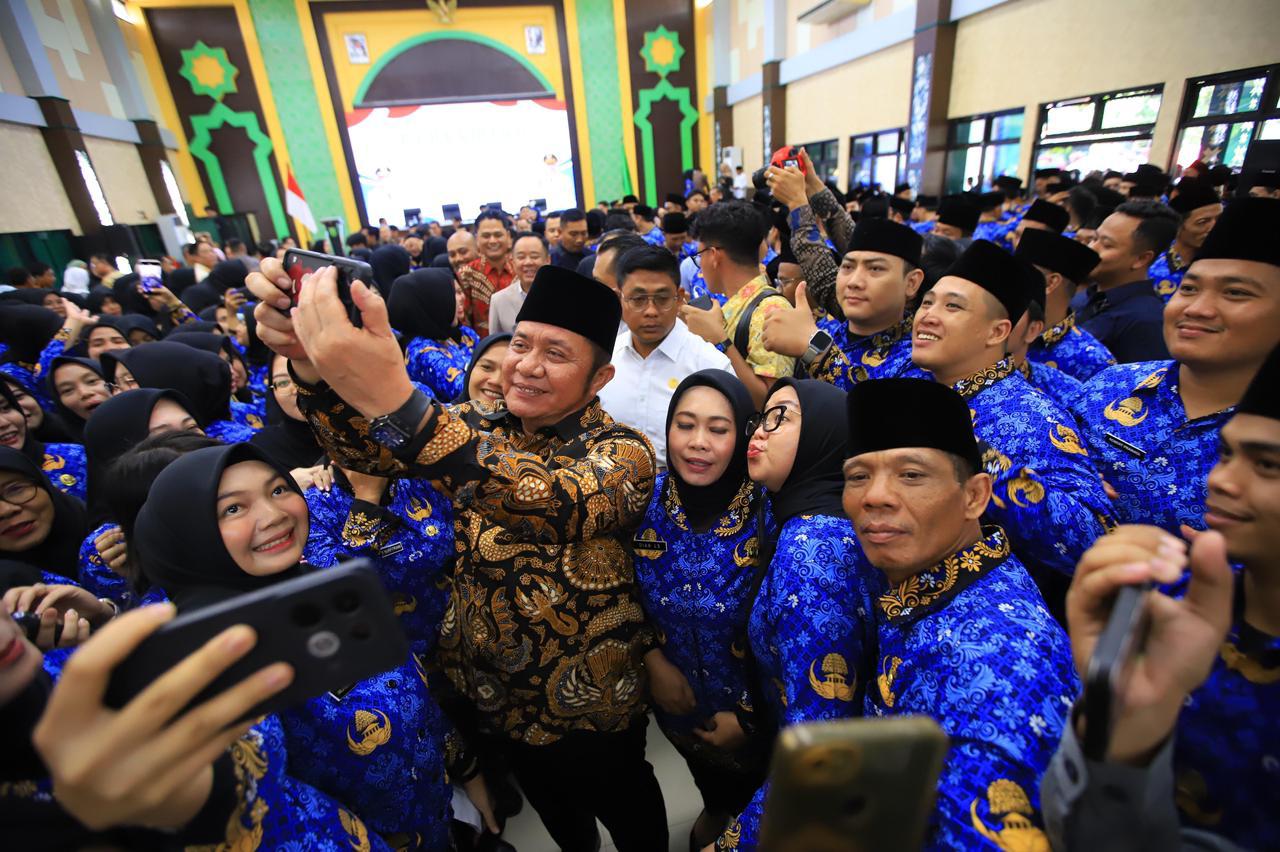 Herman Deru Lantik 1.305 PPPK Tahap II, Ingatkan Makna Amanah dan Integritas ASN