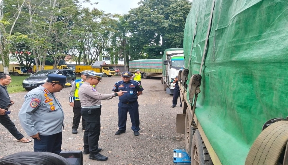 Tim Terpadu Gelar Razia Angkutan Barang di Jalinteng Muba, Truk Overloading dan Overdimensi Ditunda Perjalanan