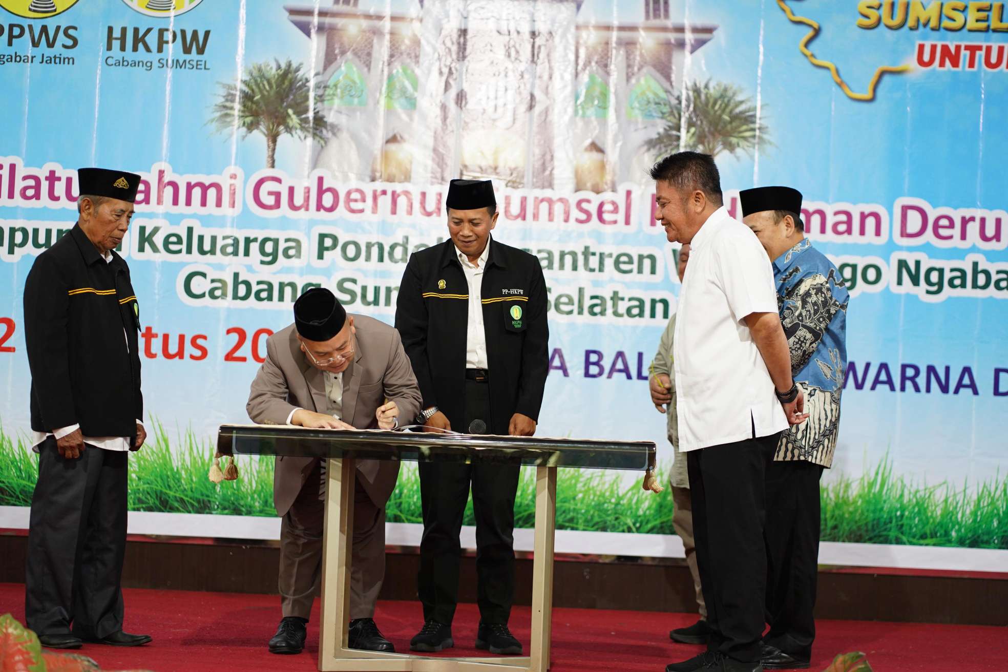 Gubernur Herman Deru Ajak Alumni Walisongo Perkuat Pendidikan Agama di Sumsel