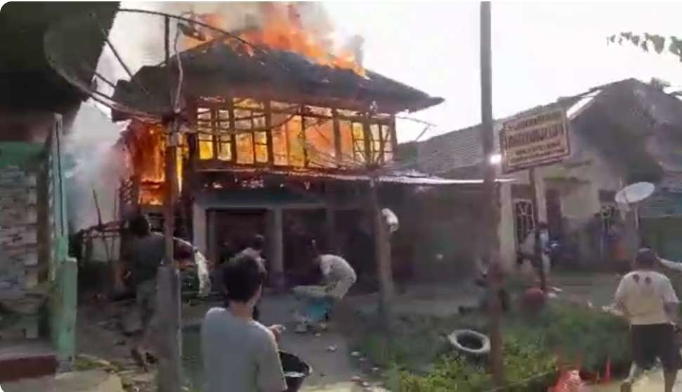 Rumah Panggung di Rawas Ulu Terbakar, Dugaan Sementara Akibat Konsleting Listrik