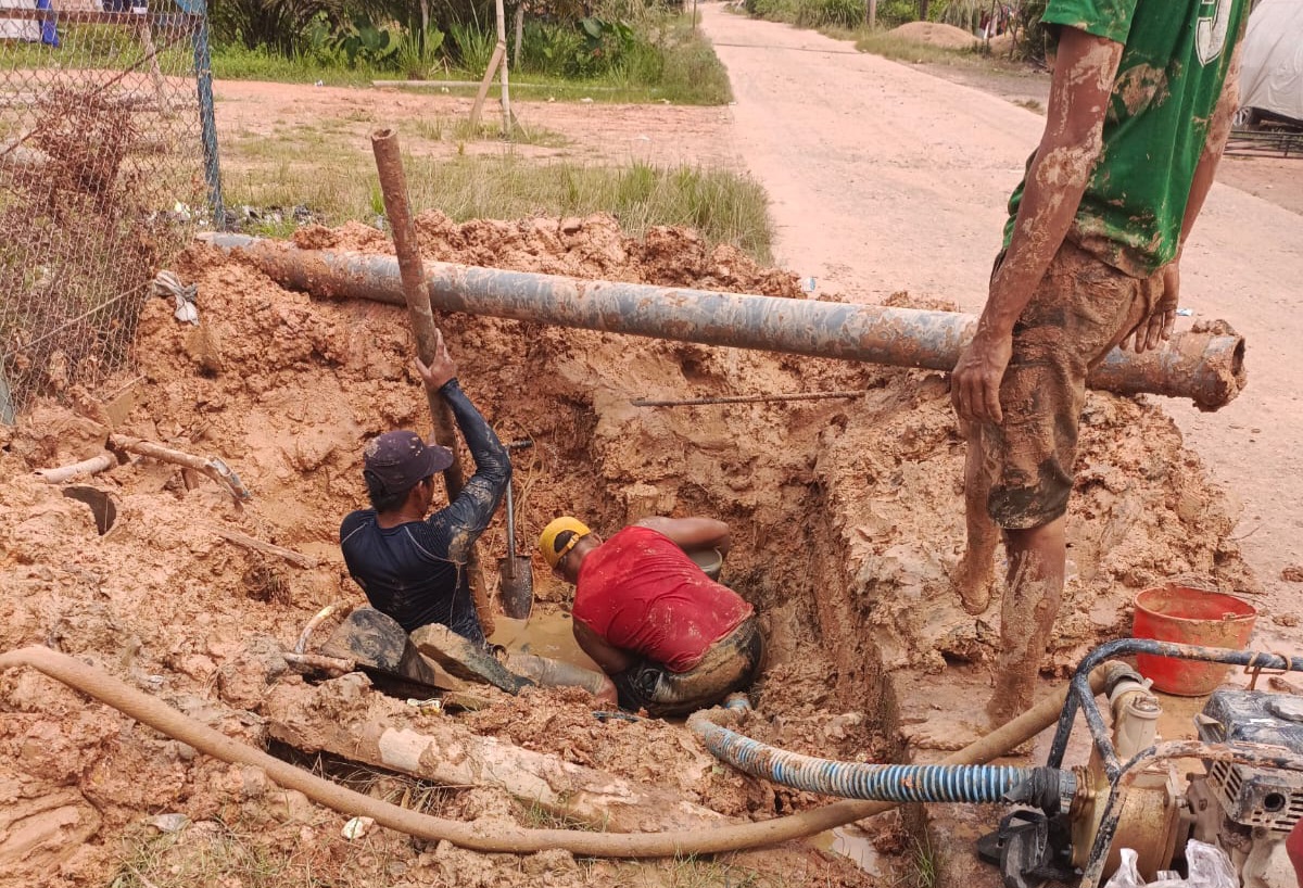 Jelang Ramadan, PDAM Cabang Sungai Lilin Lakukan Perawatan Pipa Penyaluran