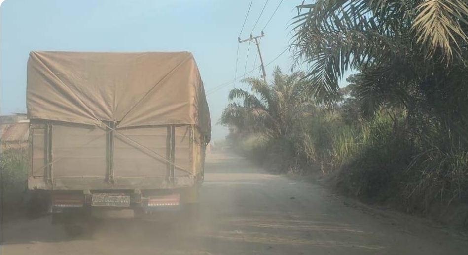 Masyarakat dan Penggguna Jalan Keluhkan Angkutan Batubara di Jalan Mangunjaya - Macan Sakti