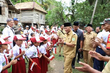 Peresmian Desa Baru, Mempermudah Pelayanan Warga  