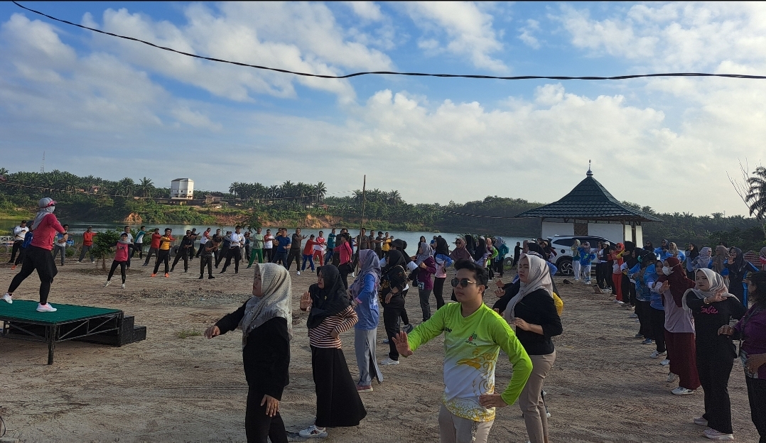 Kecamatan Sungai Lilin Gelar Senam Jumat Sehat di Wahana Telaga Sena
