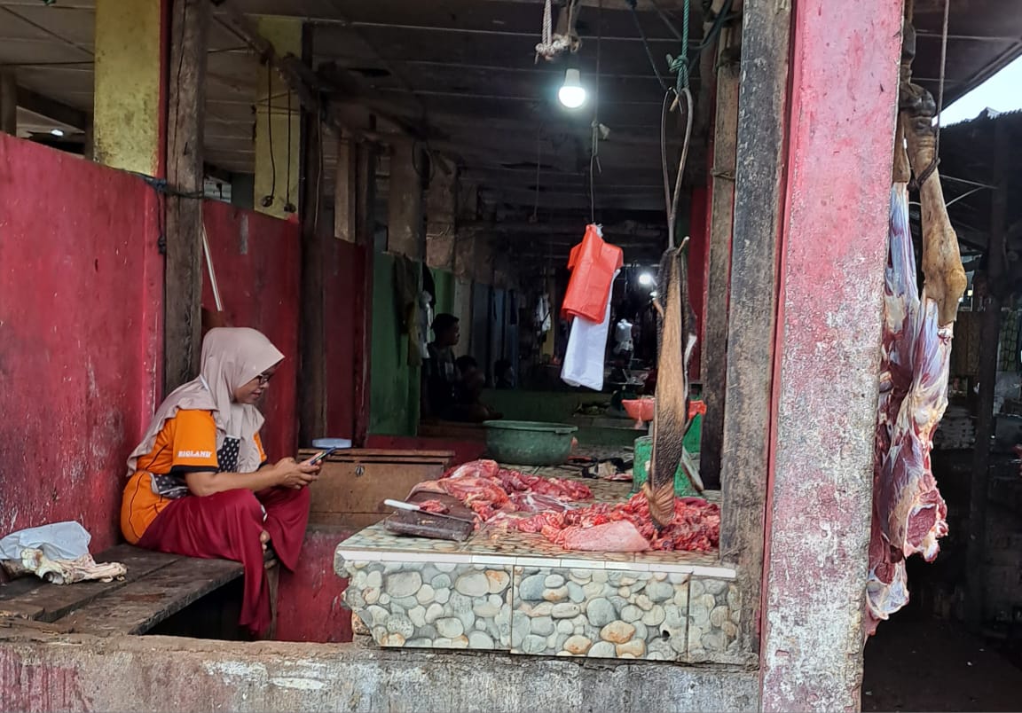 Harga Daging di Sungai Lilin Berangsur Turun, Masih Diangka Rp 130 Ribu