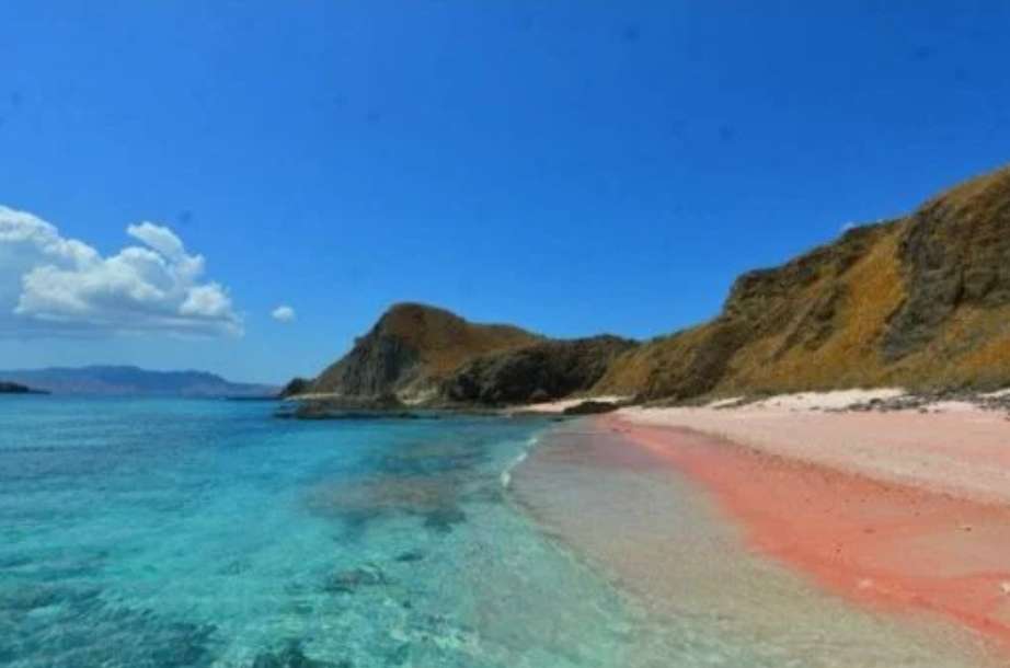 Inilah 50 Pantai Terbaik di Dunia, 2 Diantaranya Pantai di Indonesia