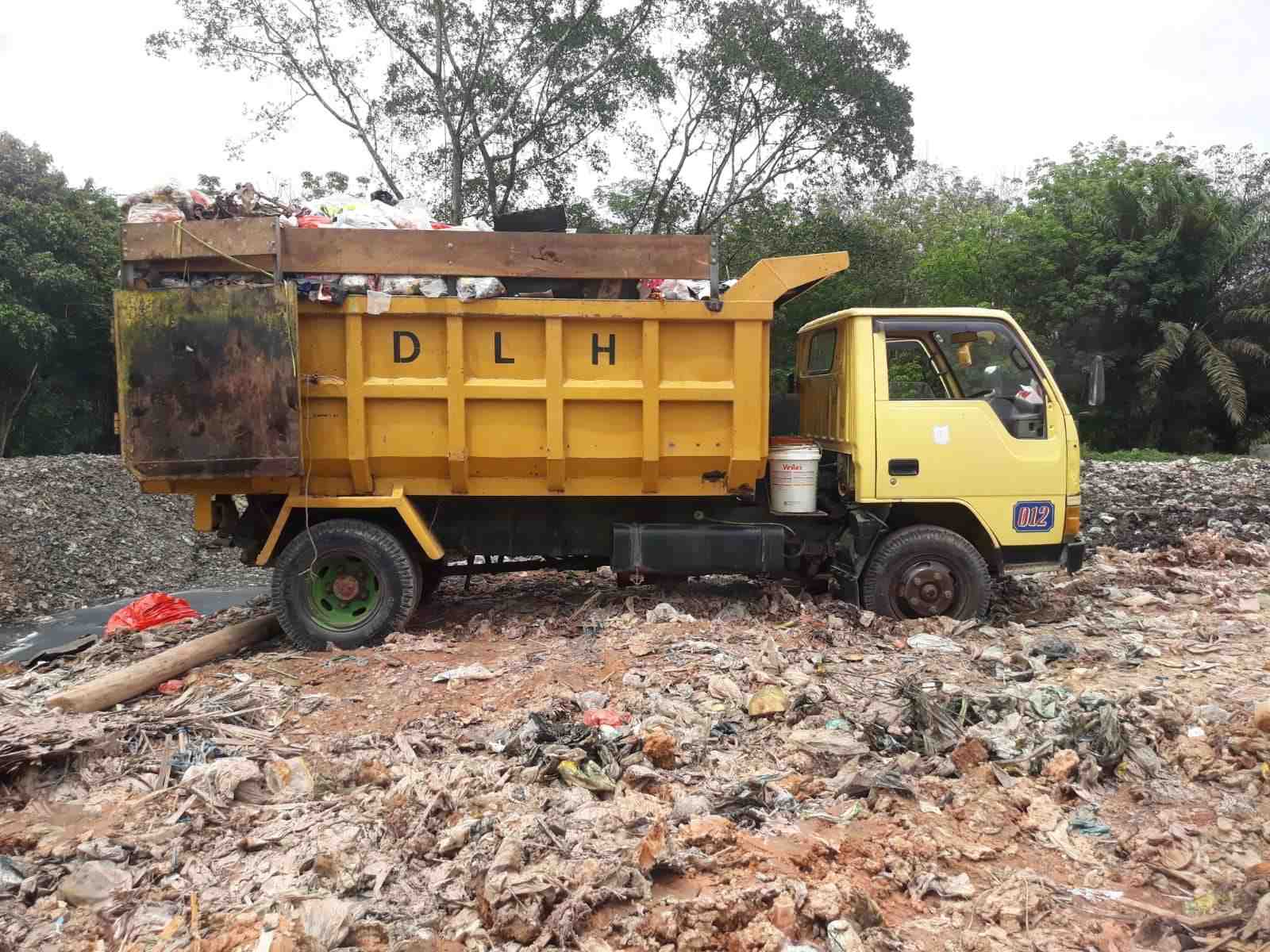 Aktifitas Angkutan Sampah Sungai Lilin Kembali Normal