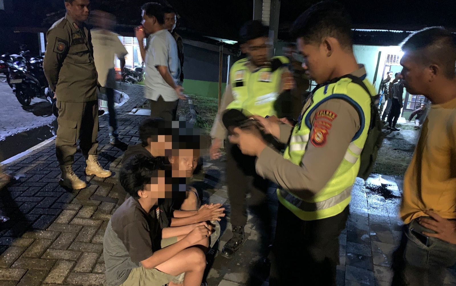 Polres Muba Amankan 7 Pemuda, Anggota Geng, Terlibat Tawuran Didepan Masjid Baitul Makmur