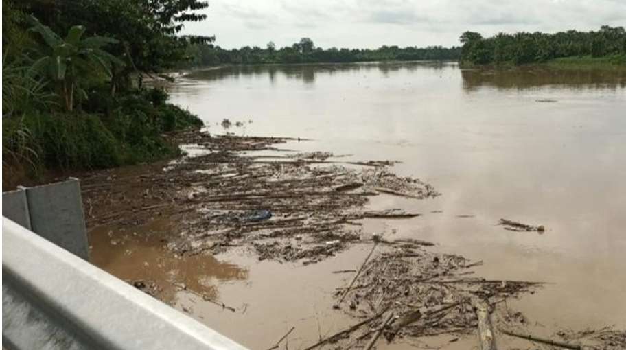 Volume Air Naik, Sungai Musi Dipenuhi 'Rempan'